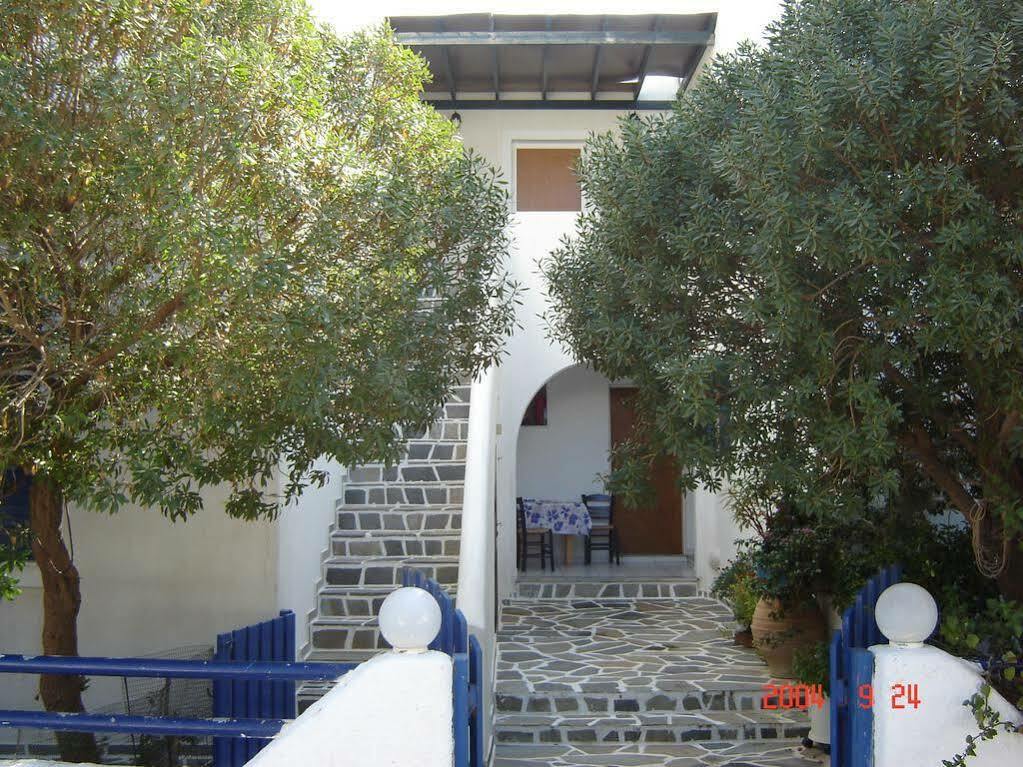 Apostolis Studios Alikí Екстериор снимка